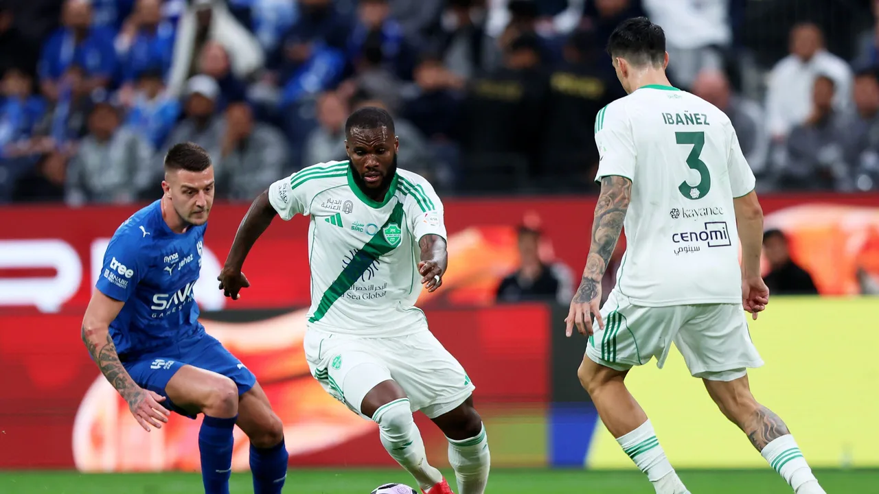 بث مباشر.. ملاحقة ساخنة لمباراة الشباب والأهلي في دوري روشن عبر هذه القنوات منصات الإنترنت